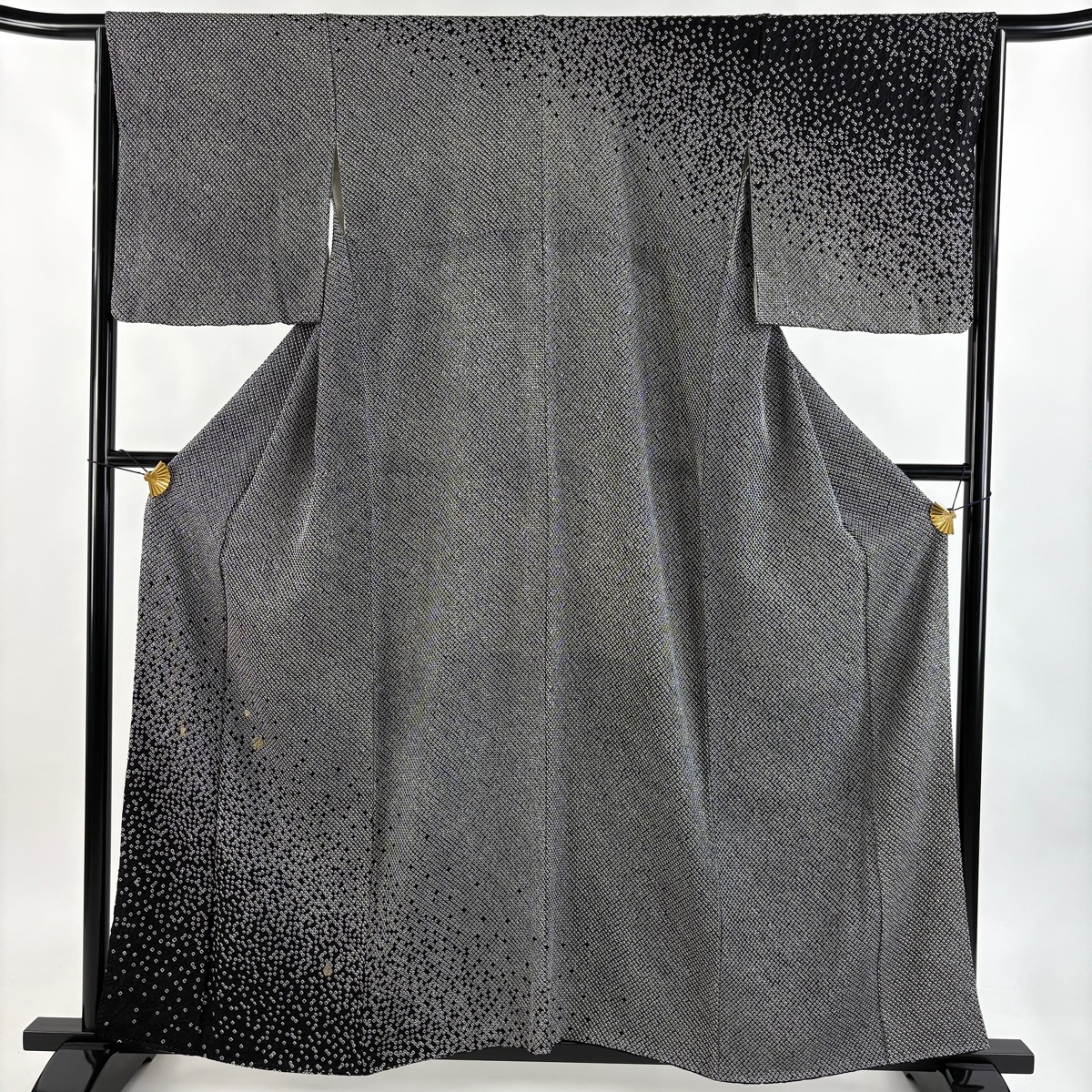 【美品】 訪問着 身丈158cm 裄丈64.5cm M 袷 幾何学 金銀糸 総絞り 黒灰 正絹 秀品 【中古】拍卖
