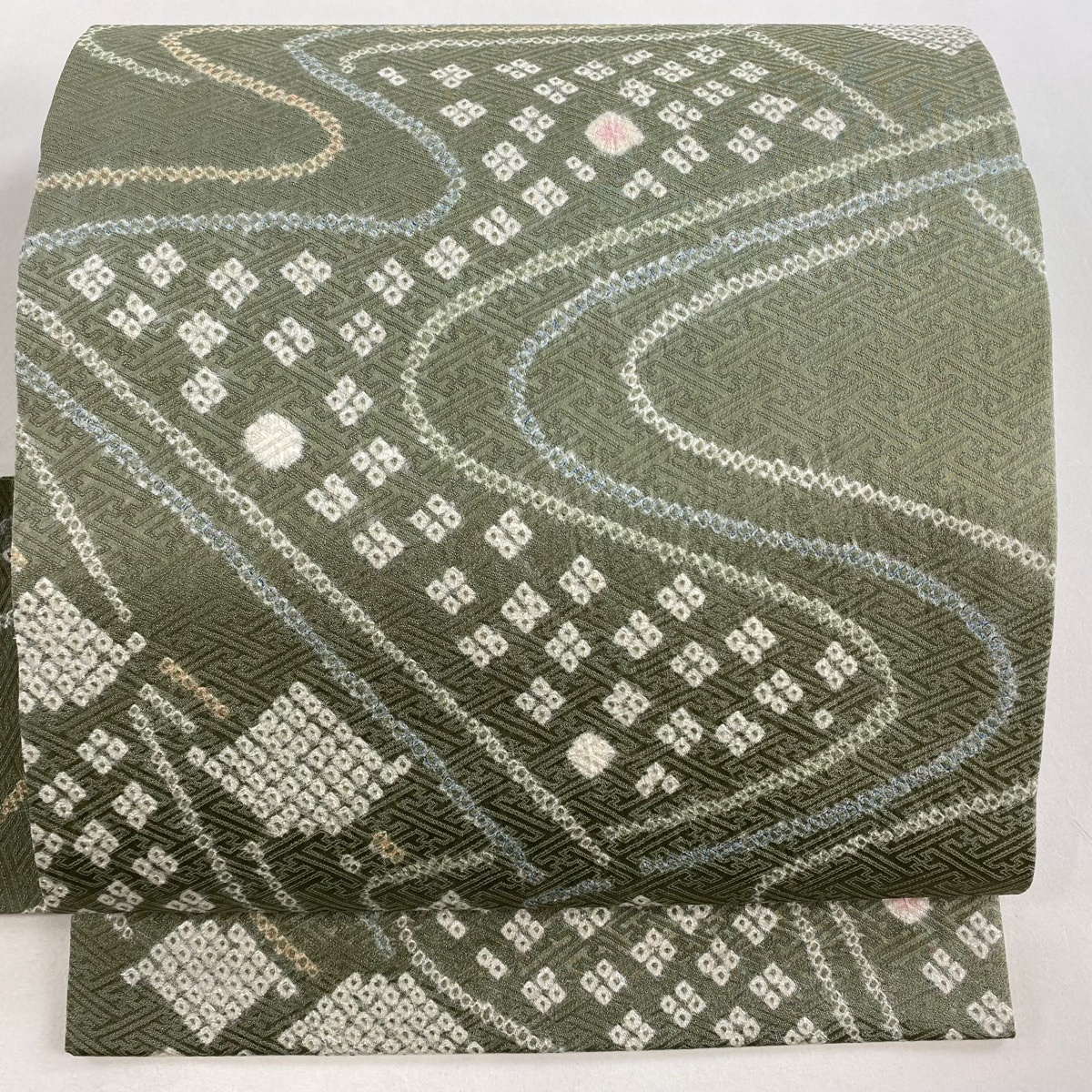 【美品】 名古屋帯 秀品 流水 紗綾形 鶯色 正絹 【中古】拍卖