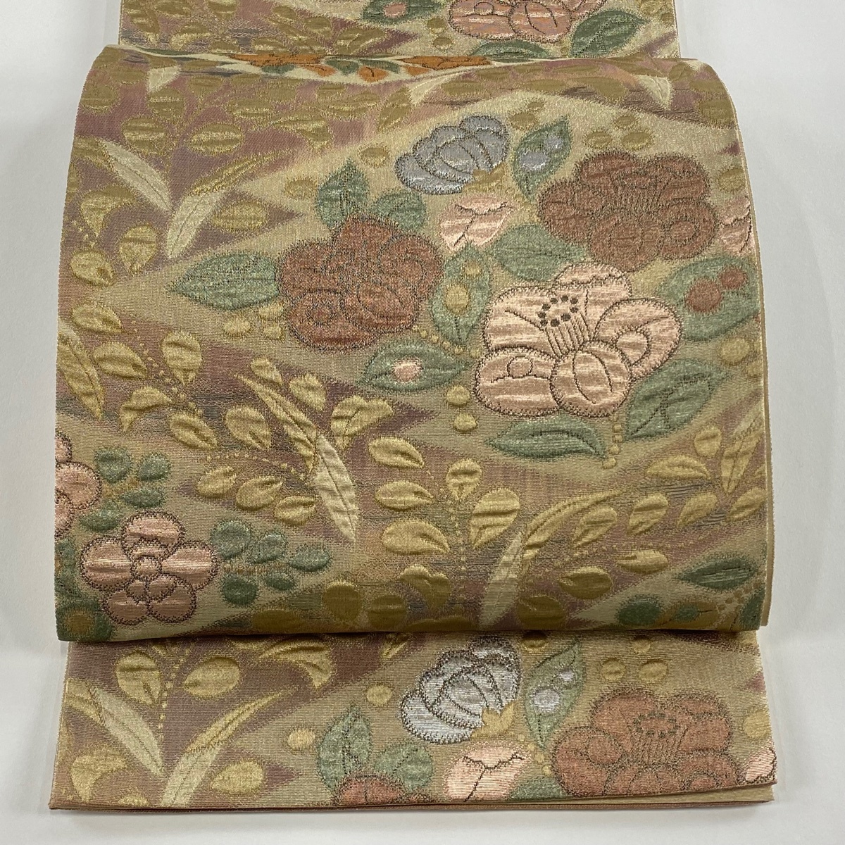 【美品】 袋帯 秀品 椿 松皮菱 箔 薄小豆 六通 正絹 【中古】拍卖