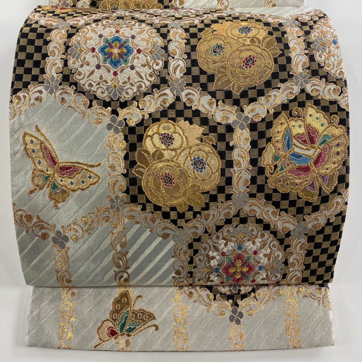 【美品】 袋帯 秀品 花蝶 華文 金糸 箔 銀色 六通 正絹 【中古】拍卖