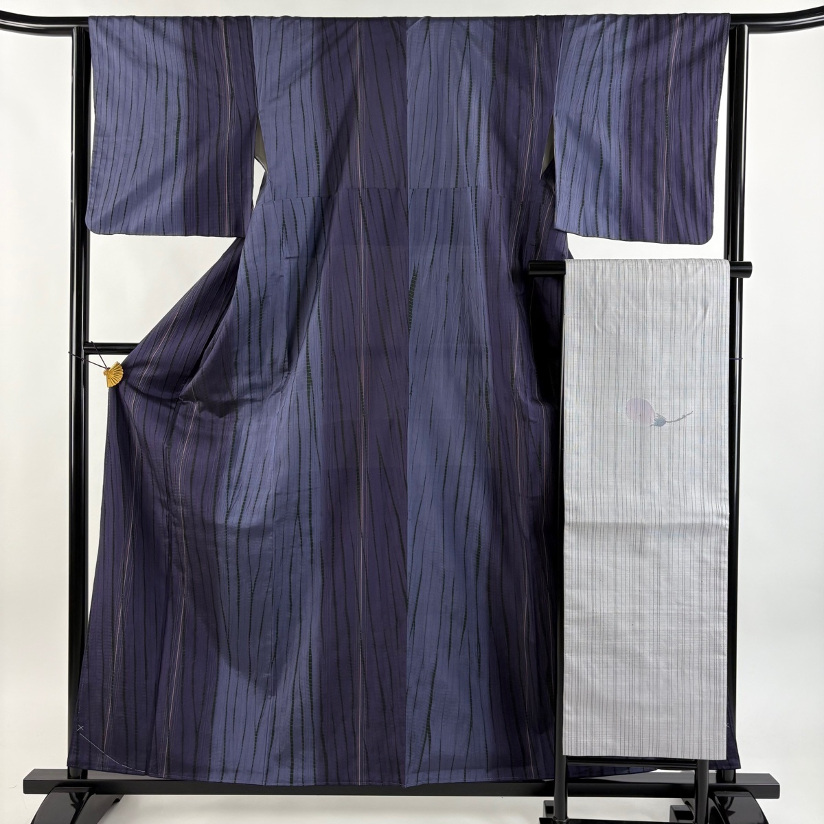 【美品】 小紋 身丈159cm 裄丈63cm S 袷 名古屋帯セット 紬地 縞 絞り 濃紫 正絹 秀品 【中古】拍卖