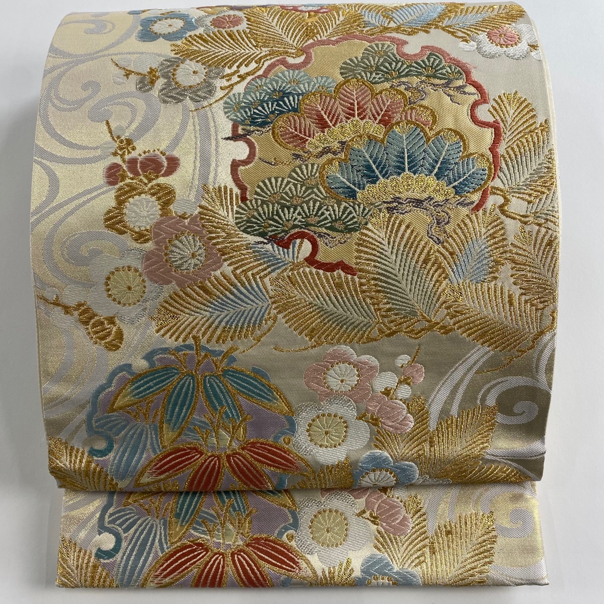 袋帯 秀品 証紙 流水雪輪松映文 流水雪輪松映文 松竹梅 刺繍 金銀糸 クリーム 六通 正絹 【中古】拍卖