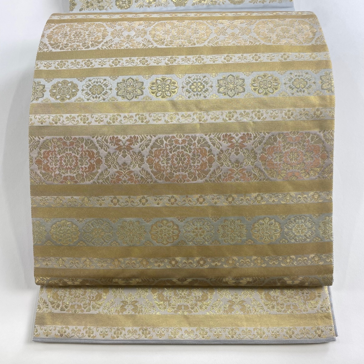 袋帯 秀品 草木染本金箔 華文 段縞 青灰色 お太鼓柄 正絹 【中古】拍卖