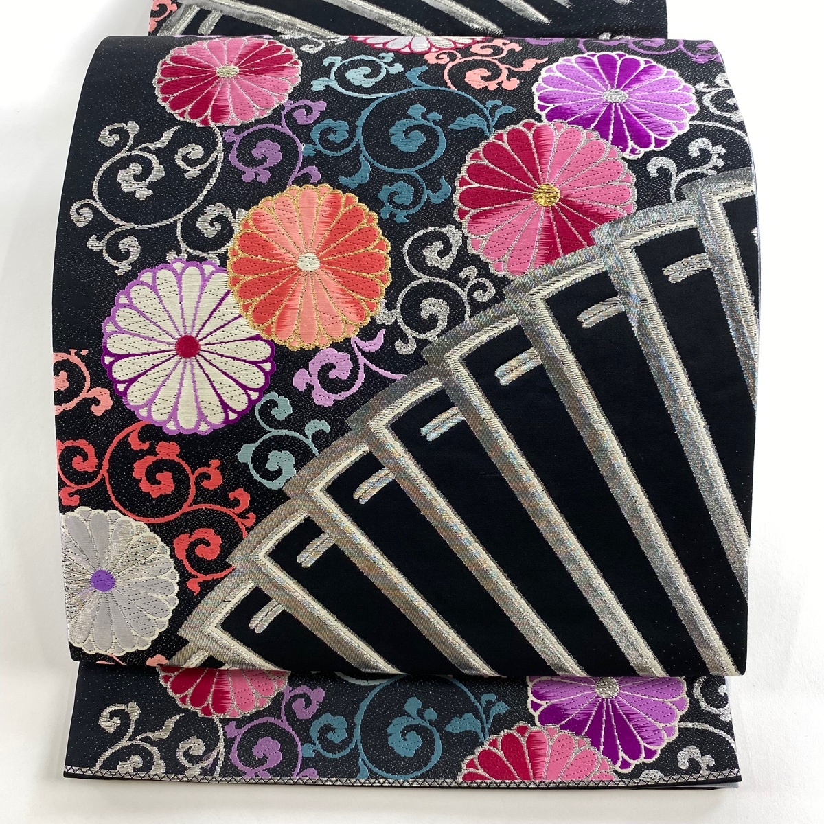 袋帯 秀品 関西仕立て 桧扇 菊唐草 金銀糸 唐織 黒 六通 正絹 【中古】拍卖