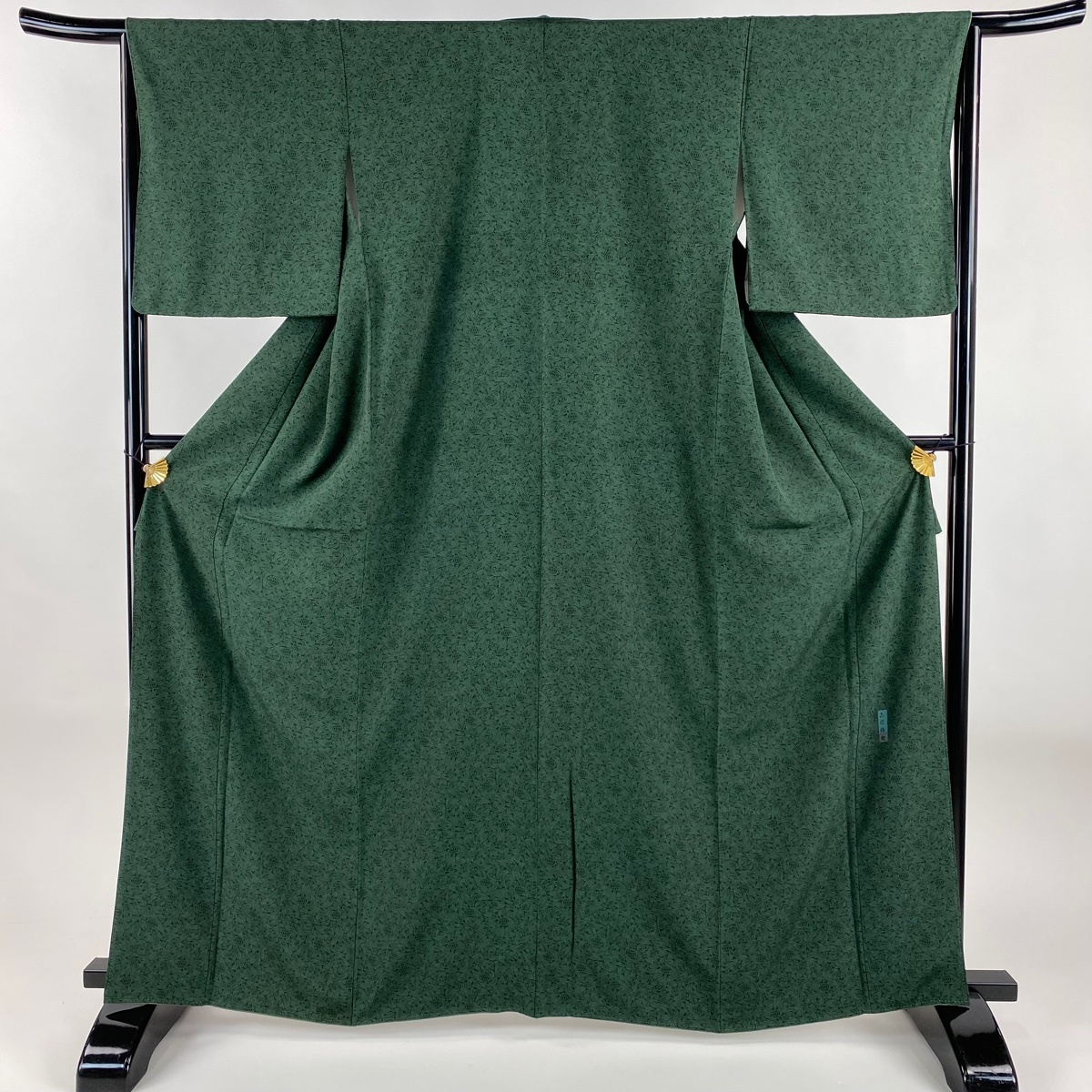【美品】 江戸小紋 身丈163.5cm 裄丈66cm M 袷 人間国宝 六谷梅軒 やまと 落款 蓑亀 深緑 正絹 名品 【中古】拍卖