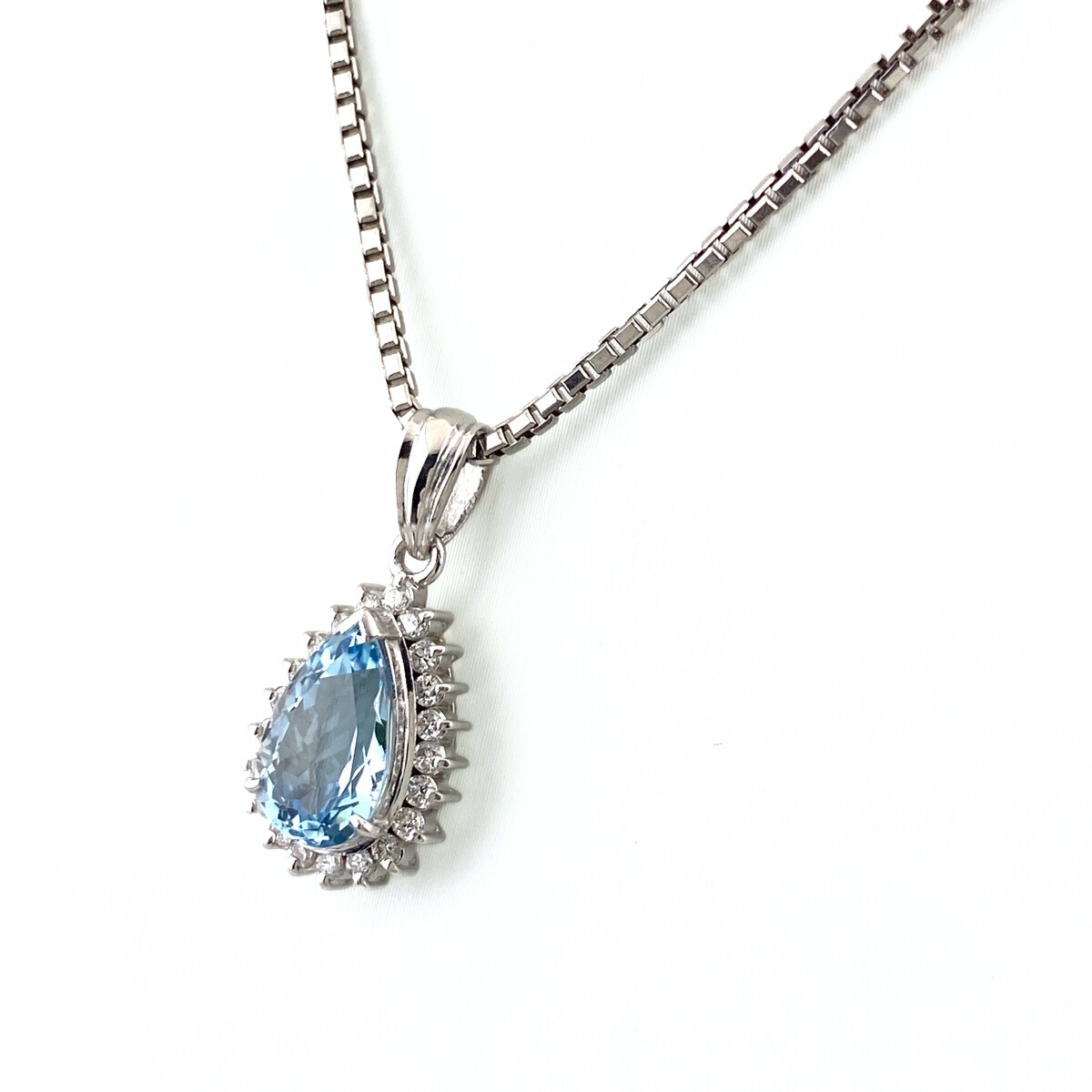 アクアマリン デザインネックレス プラチナ メレダイヤ ペンダント ネックレス Pt900 Pt850 アクアマリン レディース 【中古】拍卖