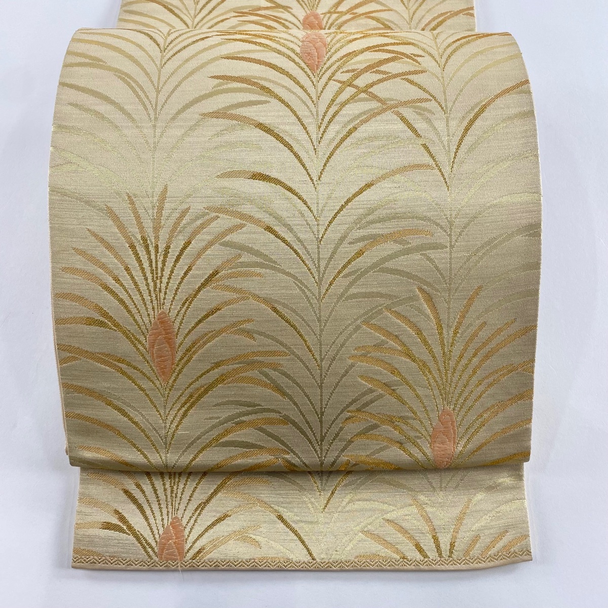 【美品】 袋帯 秀品 関西仕立て 大王松 金糸 箔 金色 六通 正絹 【中古】拍卖