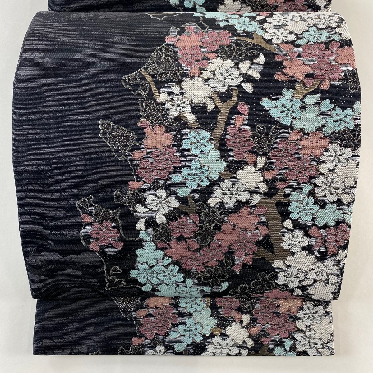 【美品】 袋帯 名品 桜 箔 墨色 六通 正絹 【中古】拍卖