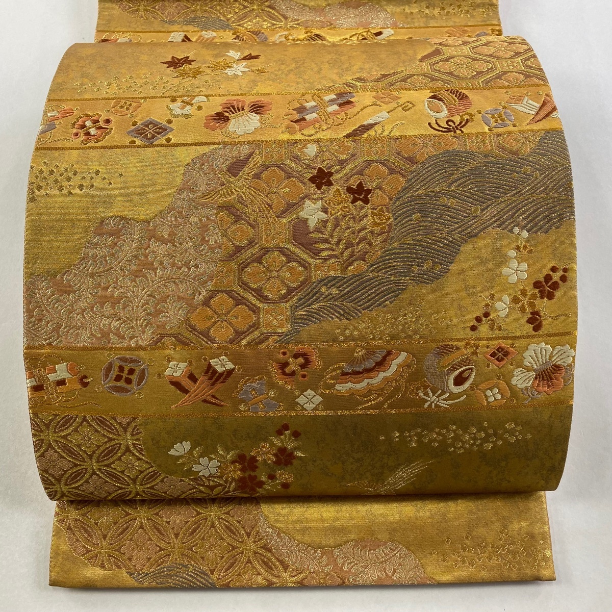 袋帯 秀品 宝尽くし 波 金糸 箔 金色 六通 正絹 【中古】拍卖