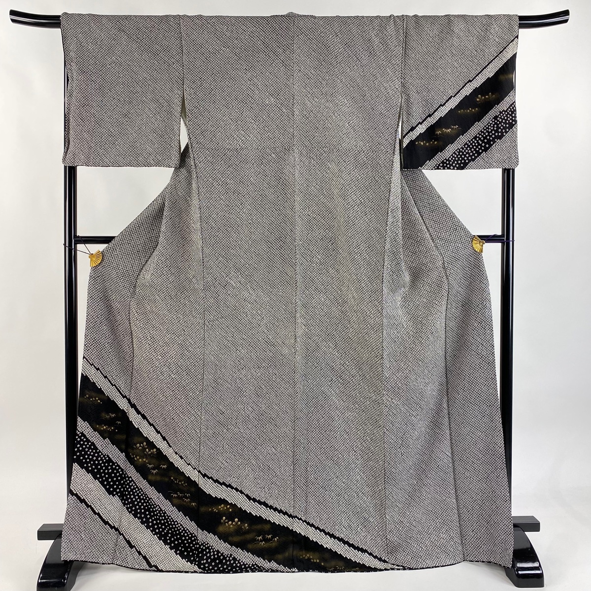 訪問着 身丈168.5cm 裄丈68cm L 袷 箔散らし 笹 金彩 絞り 黒灰 正絹 秀品 【中古】拍卖