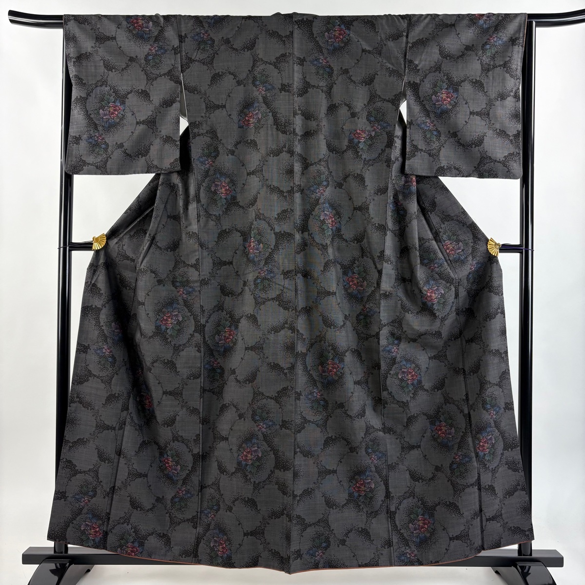 紬 身丈158.5cm 裄丈66cm M 袷 牡丹 雪輪 灰茶 正絹 秀品 【中古】拍卖