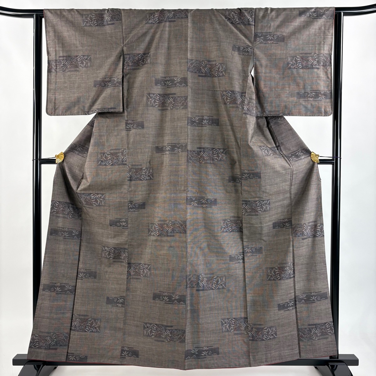 【美品】 紬 身丈160cm 裄丈64cm M 袷 草花 焦茶色 正絹 秀品 【中古】拍卖