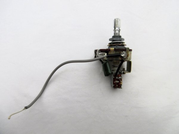 YAMAHA ヤマハ バイサウンド用ポット PUSH/PUSH式 A300kΩ ALPS JAPAN 程度良し 94年製YAMAHA MG-ⅡRS拍卖