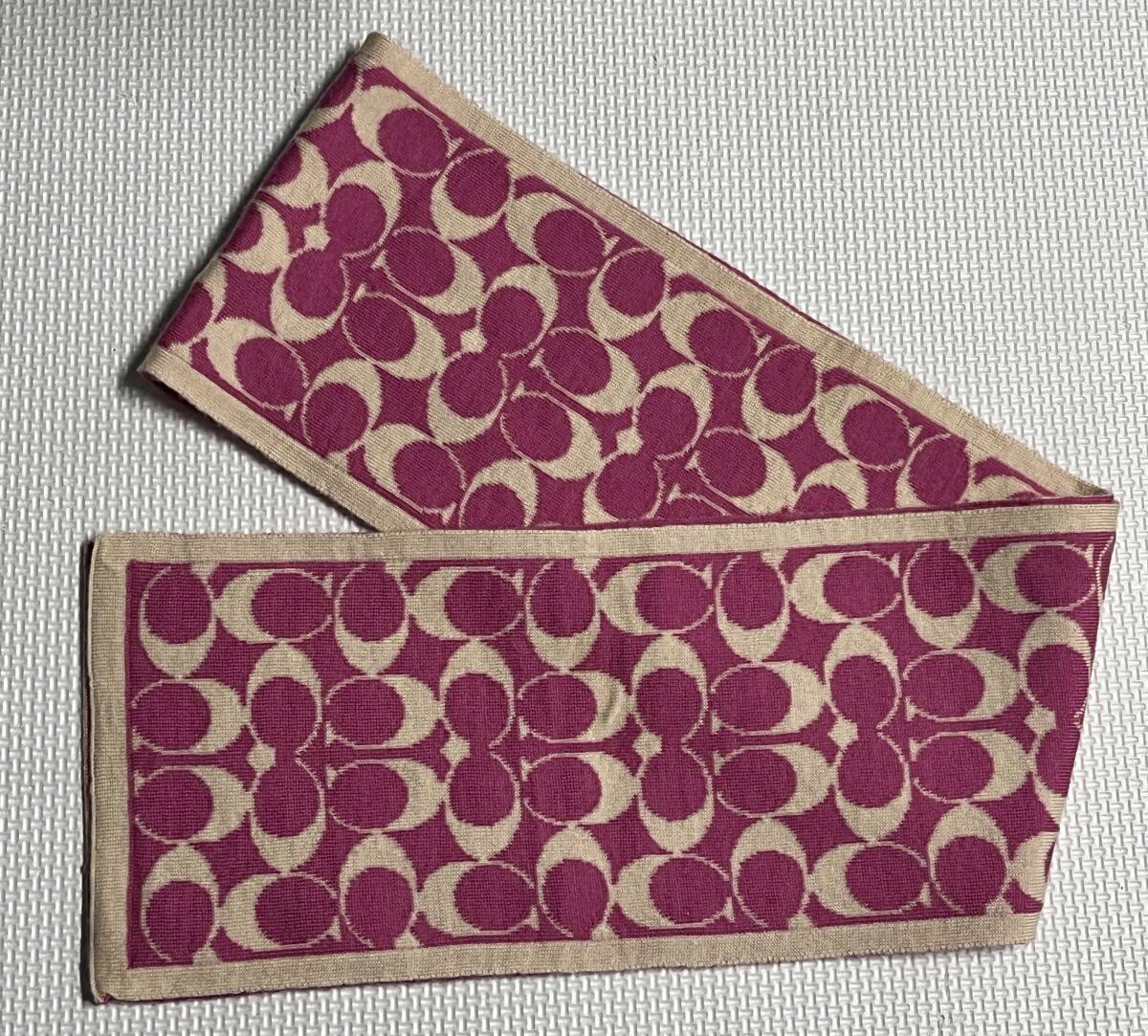19064 COACH コーチ シグネチャー マフラー ピンク系 長さ約130㎝ 幅約15㎝ 現状品 自宅保管品 包装無しでそのまま封入し発送拍卖