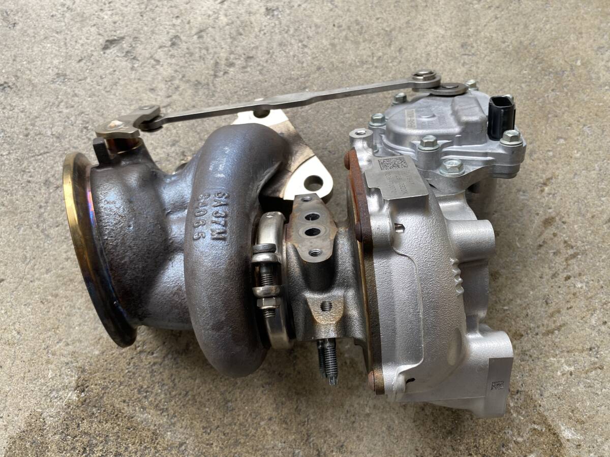 3BA-VJA310 レクサス LX 右 タービン R5/6 2510-3252拍卖
