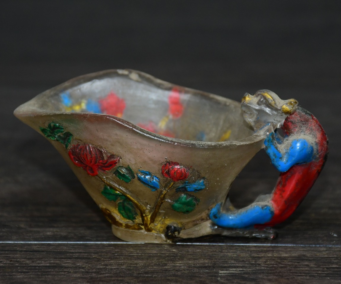 『清・琉璃製・細密彫・神獣杯・根付・裝身具』極細工 置物 古賞物 中国古玩 中国古美術拍卖