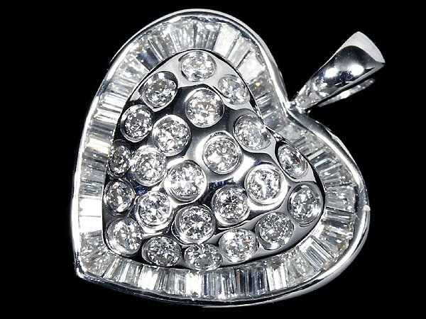 MU17017SS【1円~】新品【RK宝石】《Diamond》 極上ダイヤモンド 総計0.7t!! K18WG 高級ペンダントヘッド ネックレス ダイヤ ハート拍卖