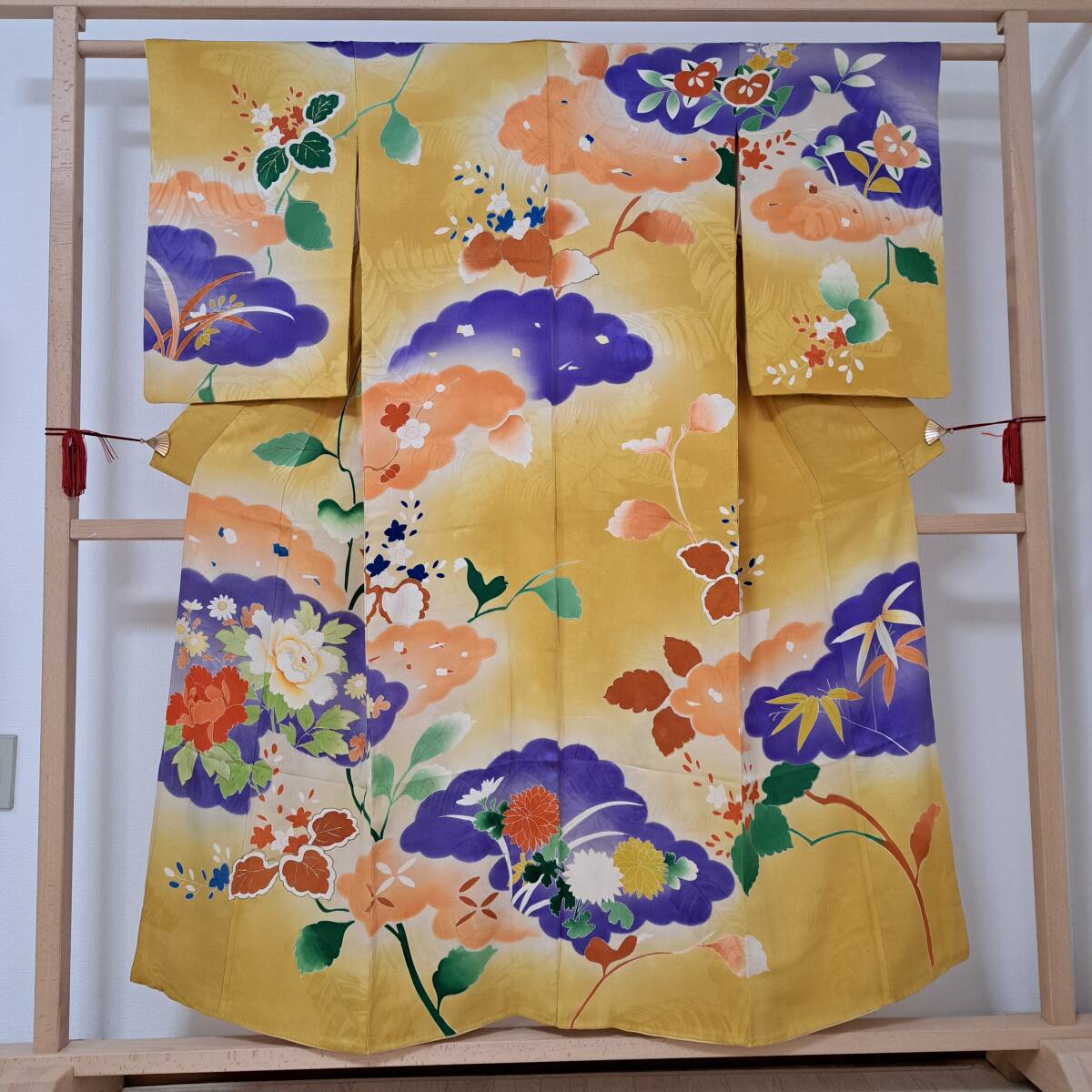 即決■着物の越田■裄63身丈154 正絹 アンティーク着物 牡丹 菊 リメイクにも ■め16R01拍卖