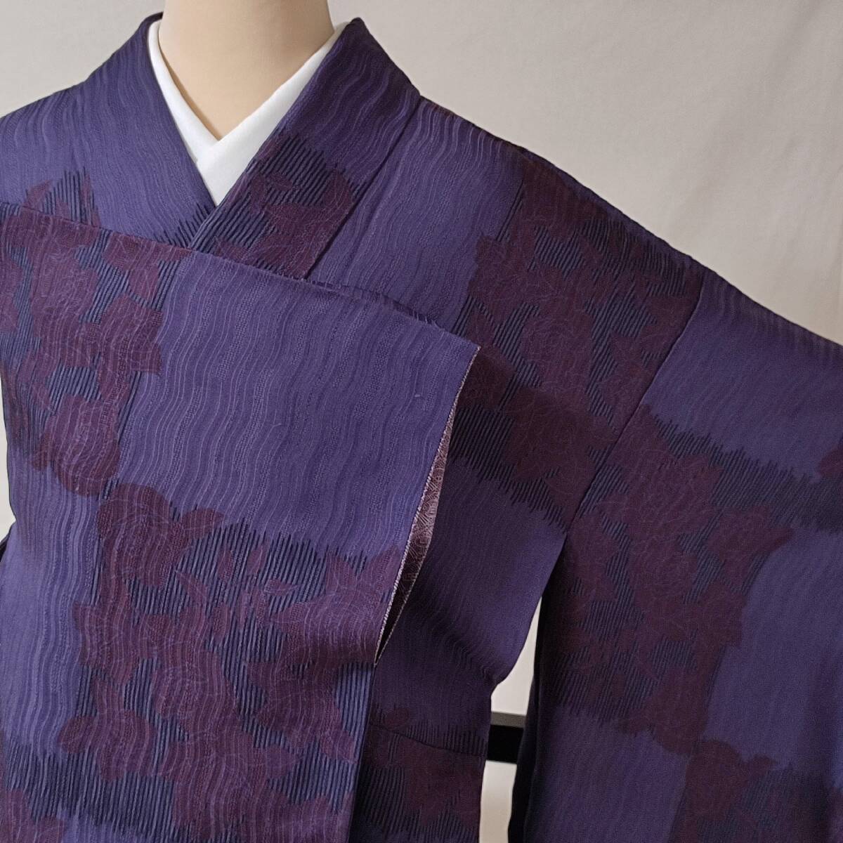 即決■着物の越田■裄66身丈159 正絹 小紋 袷 地紋 柄裏地 市松模様 バラ ローズ 吾◇め16E07拍卖