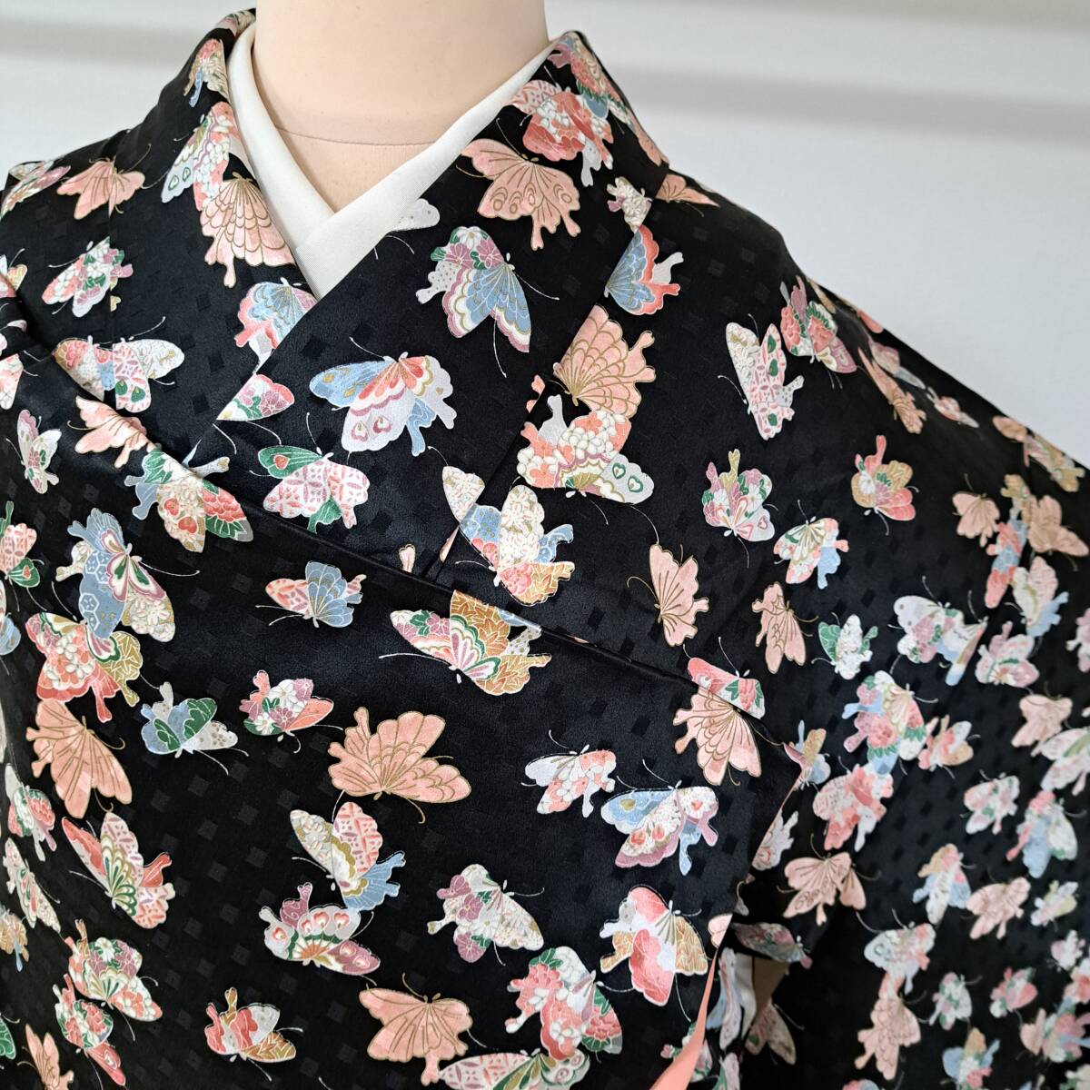 即決■着物の越田■裄64.5身丈164正絹 小紋 蝶々 カジュアル 普段着 おでかけに ■め20R01拍卖