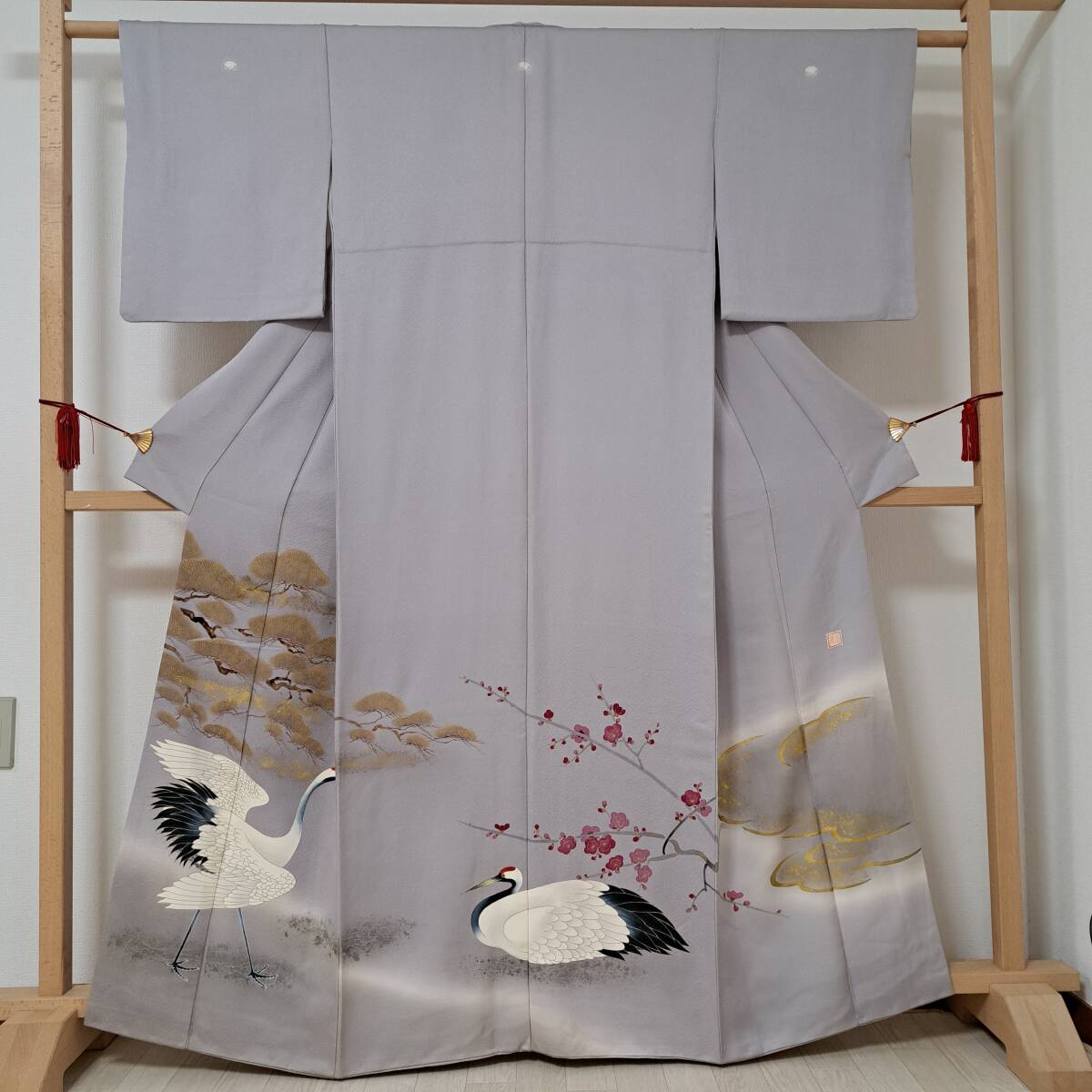 即決■着物の越田■裄65.5身丈165 正絹 色留袖 五つ紋 フォーマル 結婚式 比翼無し 金彩加工 落款有り 鶴 梅 松 D◇め20R02拍卖