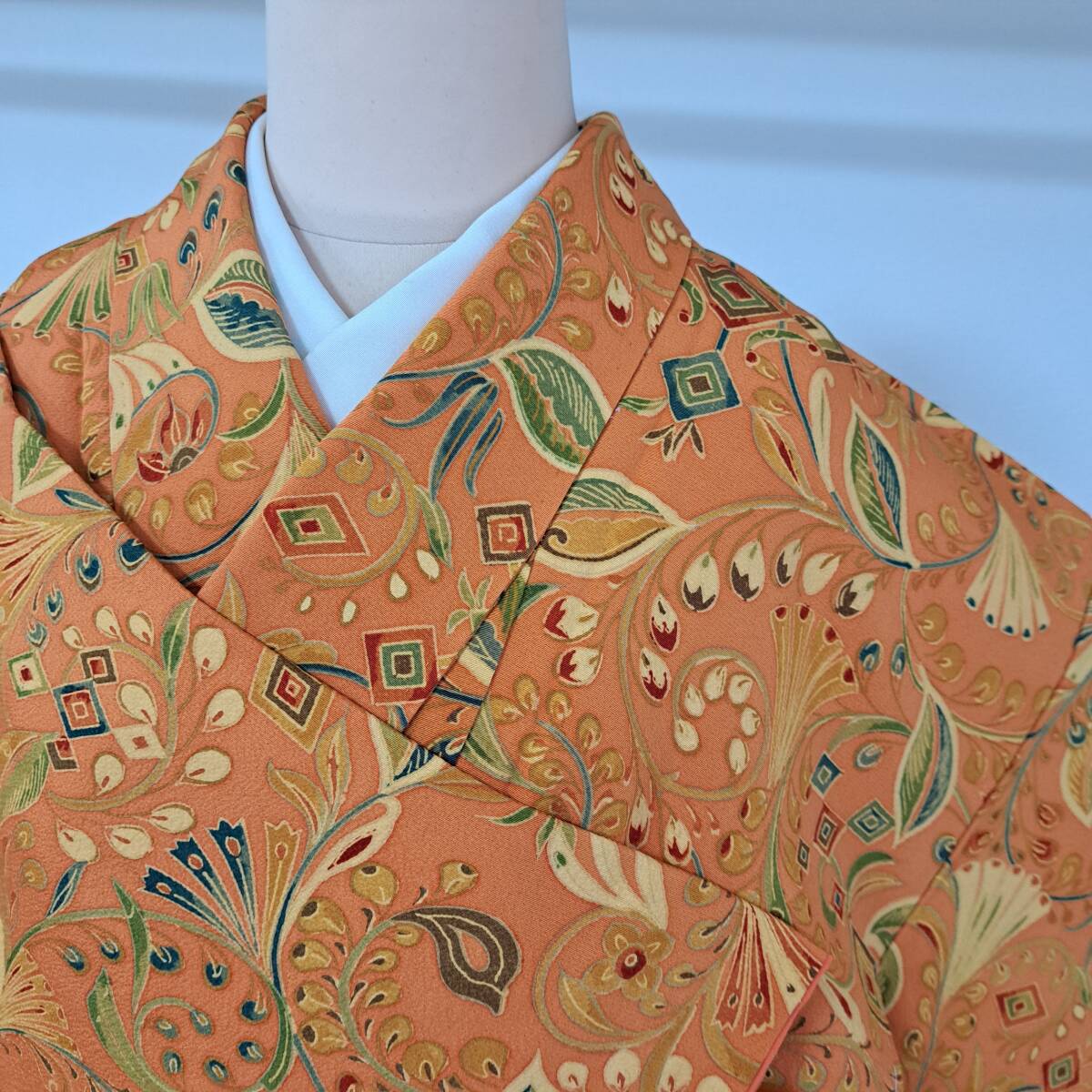 即決■着物の越田■裄65身丈156 正絹 小紋 美品 カジュアル オリエンタル柄 普段着 おでかけに ■め23R05拍卖