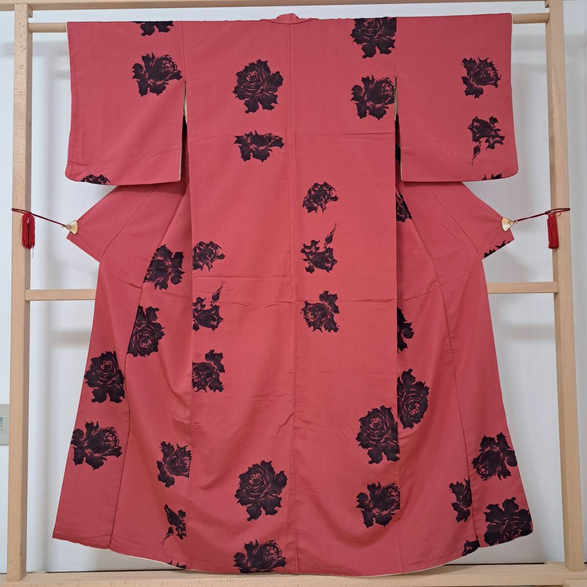 即決■着物の越田■裄63身丈153 正絹 小紋 ビンテージ バラ リメイクにも ■め27R05拍卖