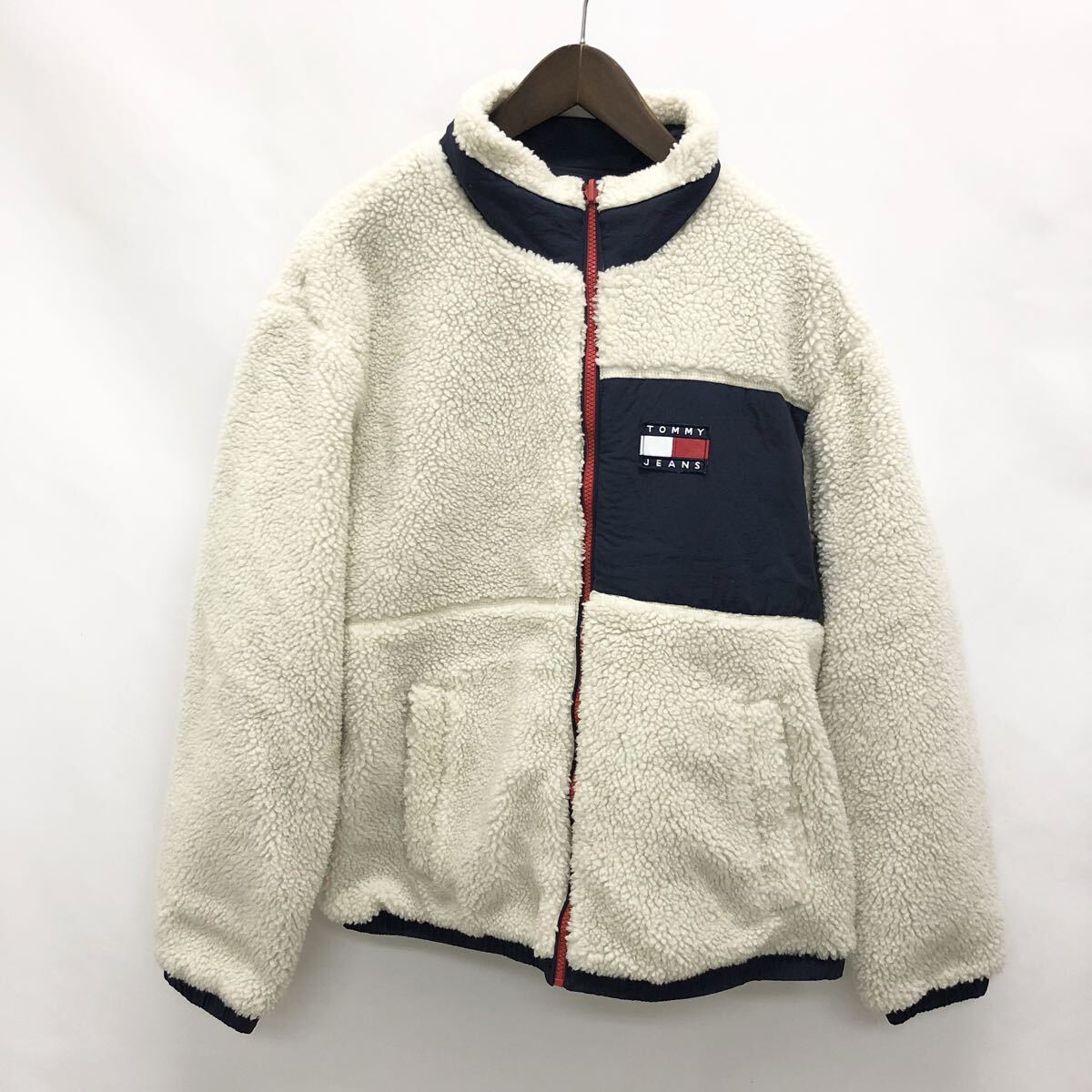 TOMMY JEANS トミージーンズ リバーシブル ボアジャケット アウター XLサイズ メンズ ナイロンジャケット ホワイト ネイビー 上着拍卖