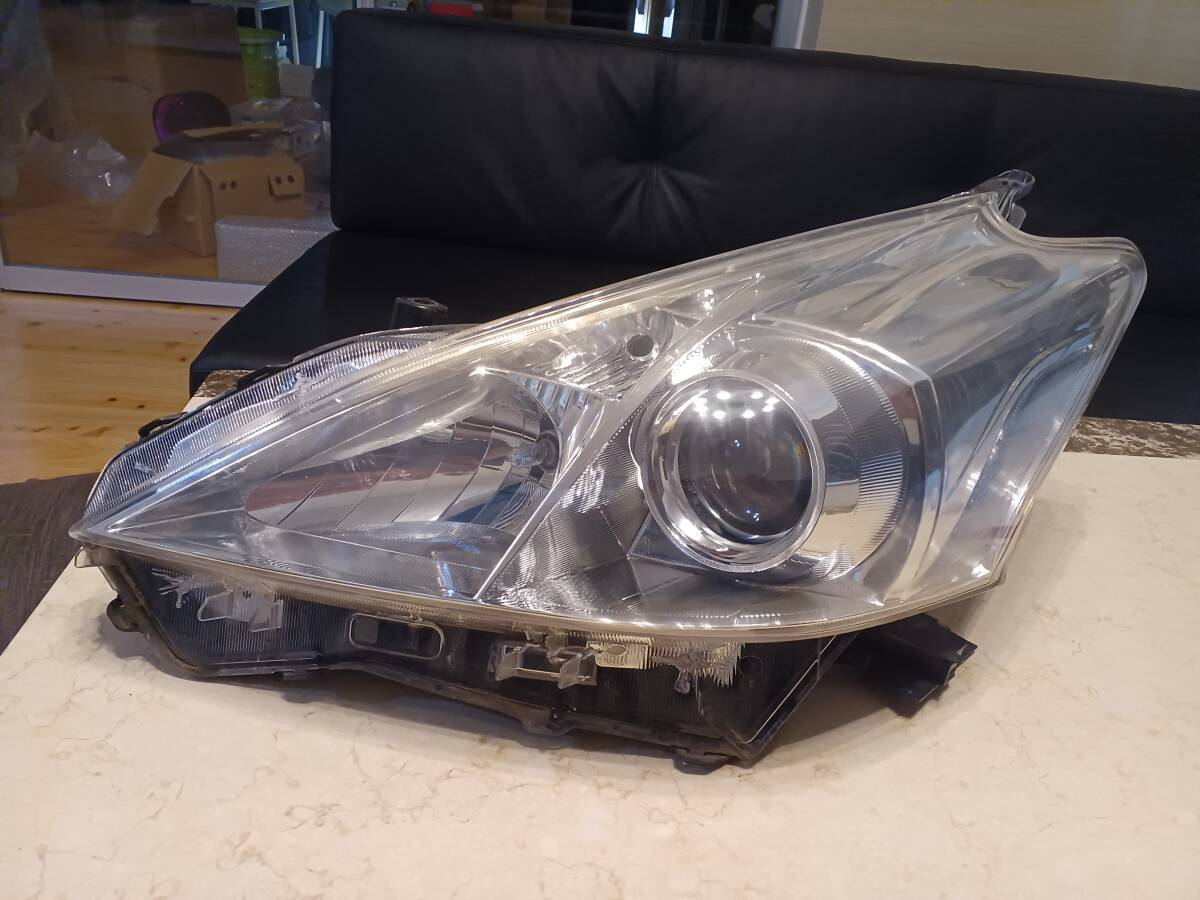 プリウスα 前期 ハローゲンライト 左拍卖