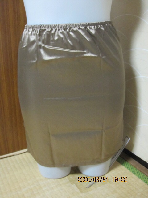 新品 てかてか! タイトスカート裏無し L 同梱不可です!拍卖