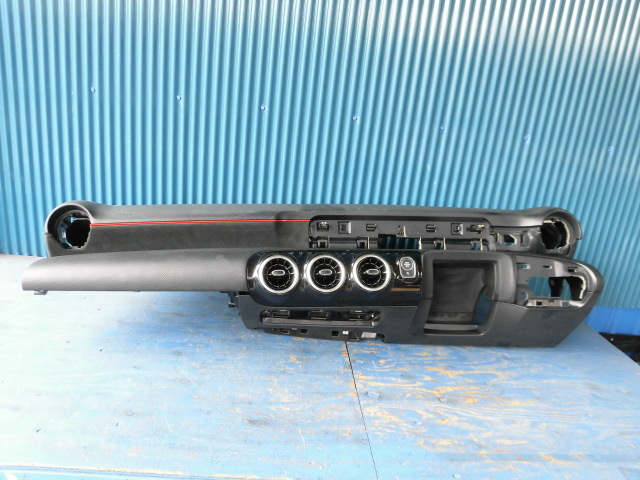 AL893 ベンツ W177 Aクラス ダッシュボード拍卖