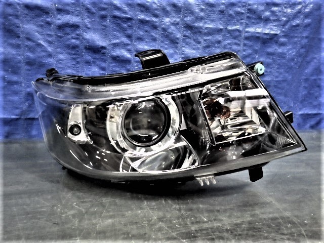 3743 ワゴンR スティングレー MH23S リミテッド 右ライト HID バラスト付 100-59191 美品拍卖