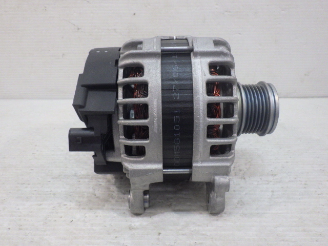 【Y0241】 美品 中古 VW Tiguan ティグアン TDI 4MOTION Highline 5NDFGF 2020年1月 オルタネーター ジェネレーター 04L 903 023 J 即決拍卖