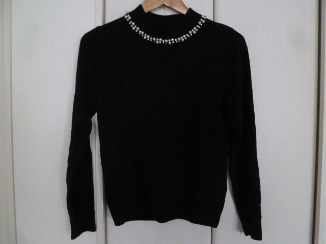 earth music&ecology/アースミュージック&エコロジー○黒パールビジュー付きニットM/ブラック長袖トップス○⑤ST1022拍卖
