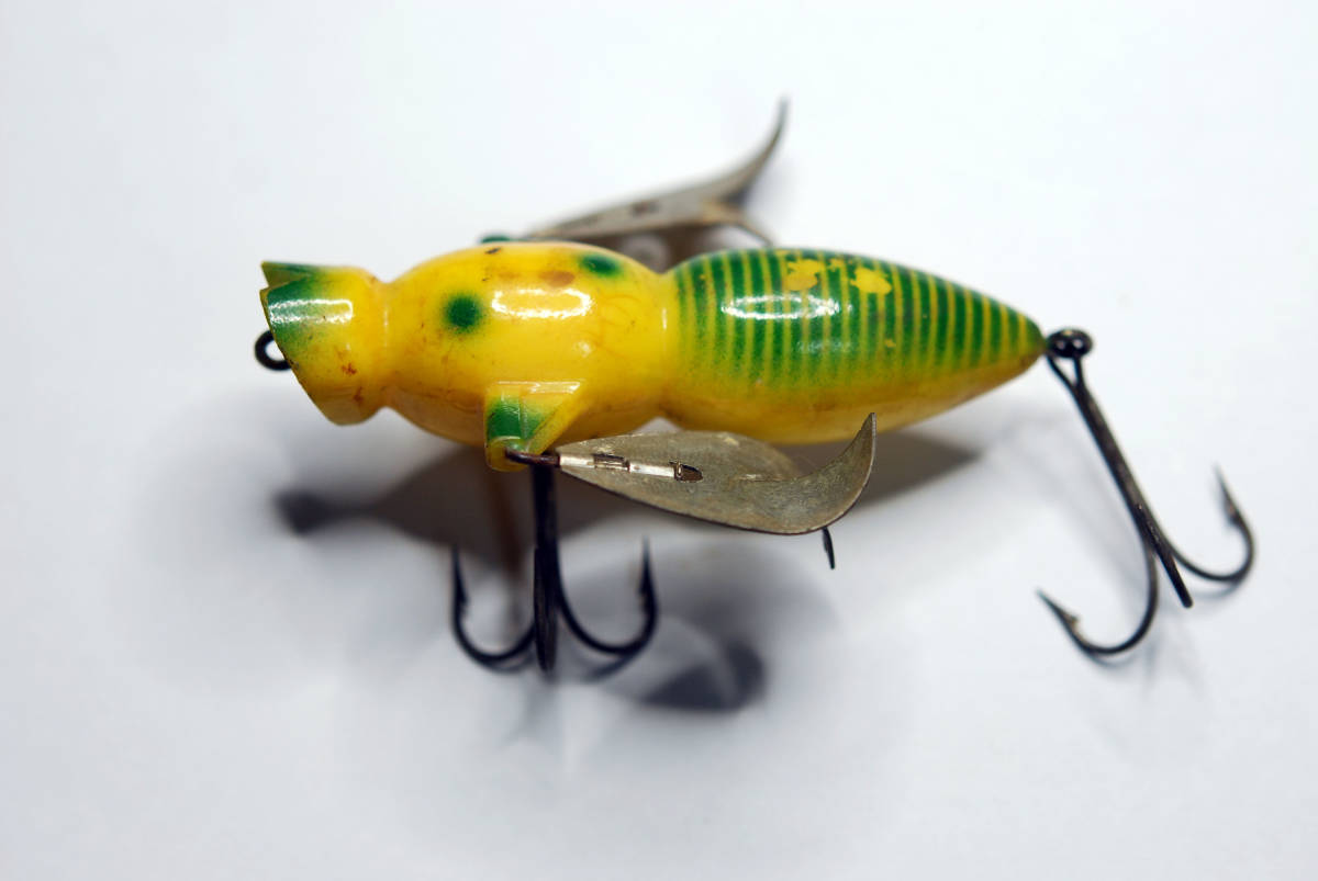 DRAGON FLY CORORADO TACKLE ,C1954 OLD PLASTIC LURE拍卖