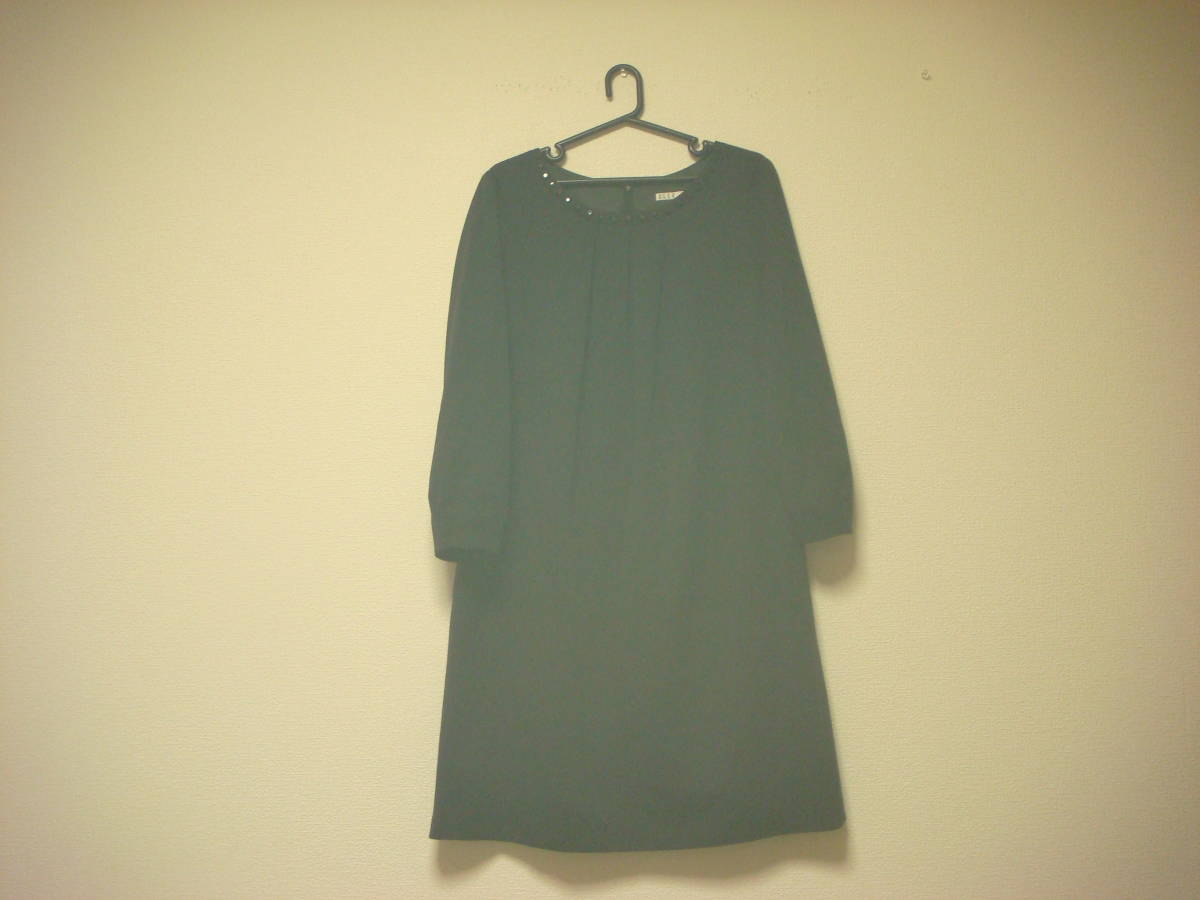 ELLE エル ビジュー付き タック入り ゆったり目 ワンピース 黒 薄手拍卖