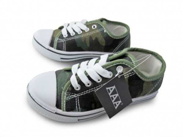 1円~2326-190新品AAAローカット/レースアップキッズスニーカー16㌢迷彩柄♂拍卖