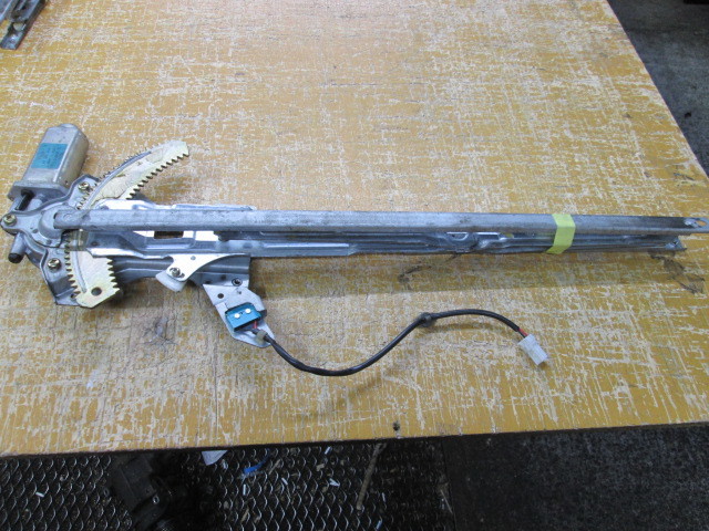 デリカスペースギア PD6W 左パワーウインドウレギュレターモーター ②拍卖