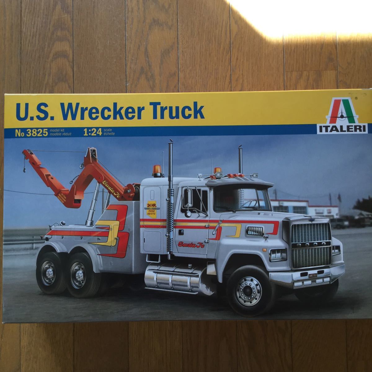 イタレリ1/24 U.Sレッカートラック未組立内袋未開封品拍卖