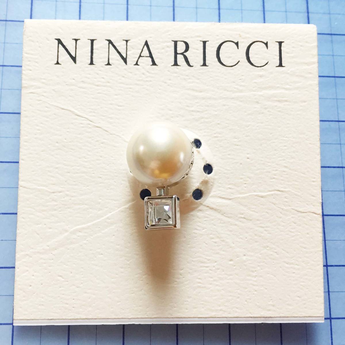 保管品未使用 NINA RICCIニナリッチ フェイクパール ラインストーン タイタック ピンブローチ NO.4692拍卖