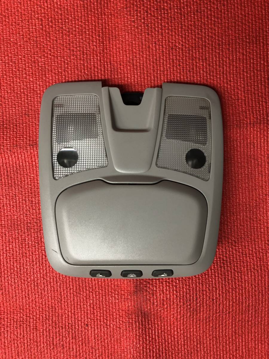 送料無料 VOLVO ボルボ V70 2003年 SB5254AW ルームランプ 8685434 中古拍卖