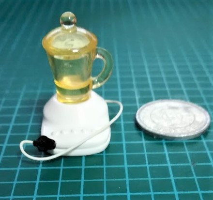 ミニチュア★ジューサー★ミキサー★イエロー★色違いあります★リカちゃんやシルバニアなどのドールハウスに★拍卖