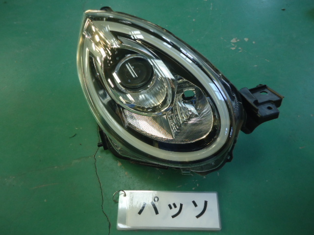 パッソ B1260 右ヘッドランプユニット LED 即決 4153拍卖