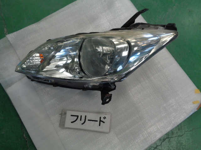 フリード GB3 左ヘッドランプユニット HID 即決 5129拍卖