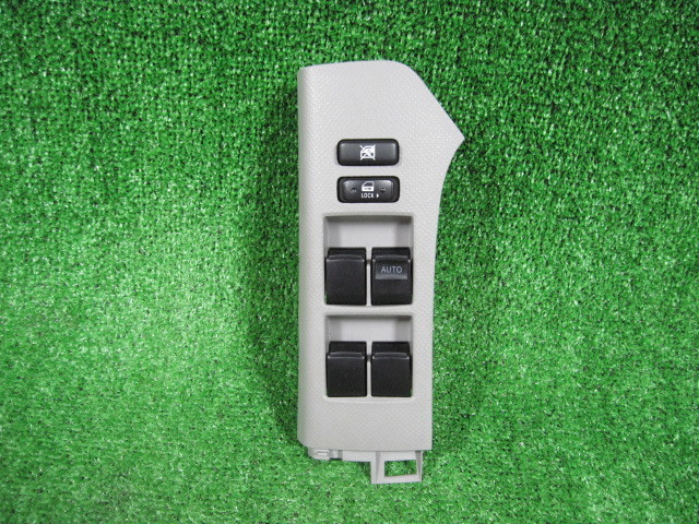 トヨタ ヴィッツ KSP90 パワーウィンドウスイッチ 中古 PBT-GF30 15ピン カバー付き 12604(200234)拍卖