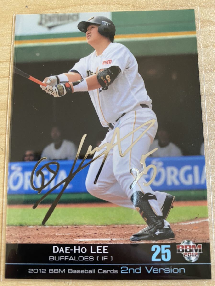 即決  2012BBM2nd銀箔サインカード  オリックス 25李大浩拍卖