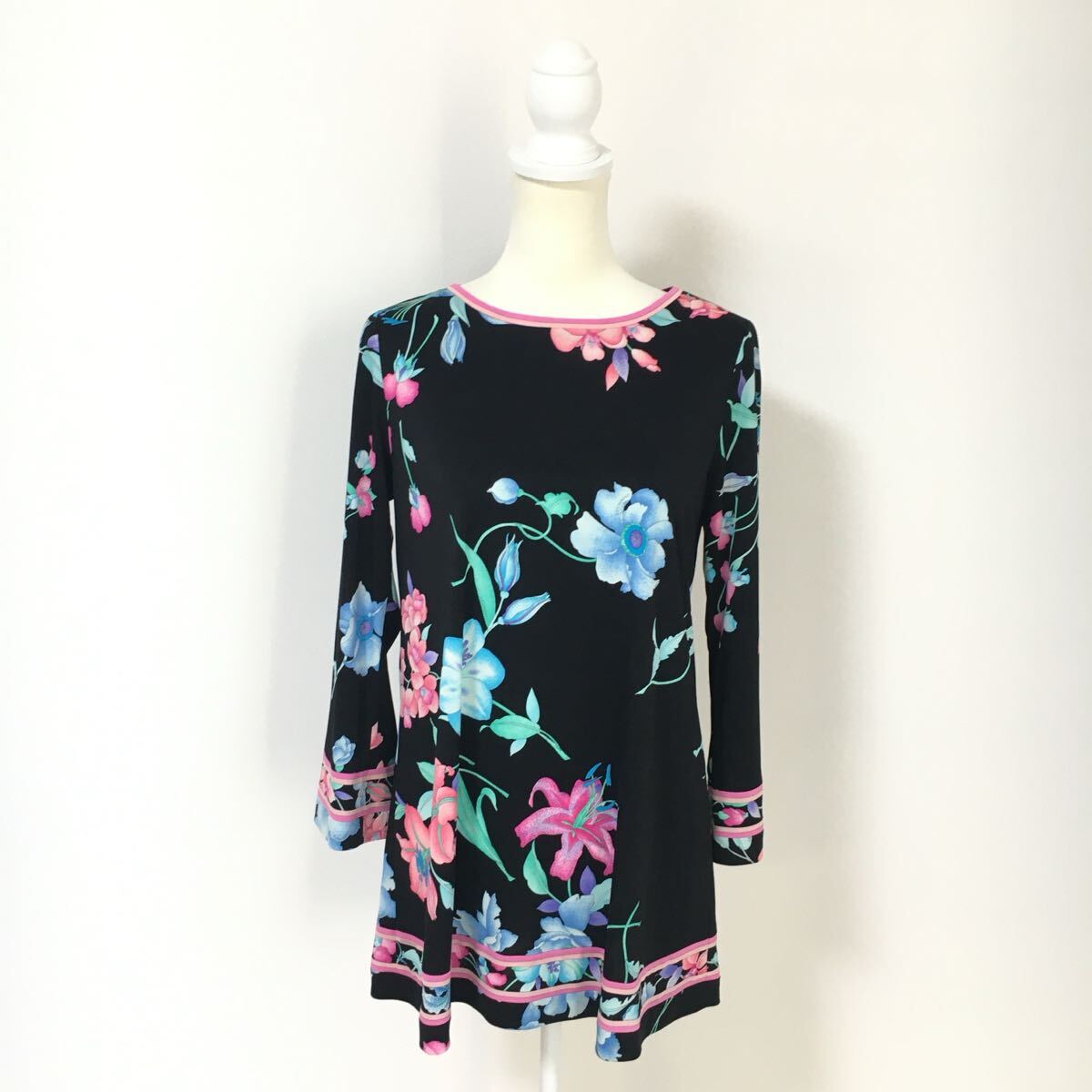 近年美品 LEONARD レオナール カンカン ストレッチ チュニック 40 送料無料拍卖