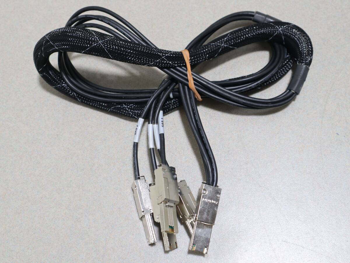 A1027 P Amphenol SAS ケーブル 500479-001 AN975A REV A0A 4分岐 Mini SAS ケーブル Assembled in USA 中古品拍卖