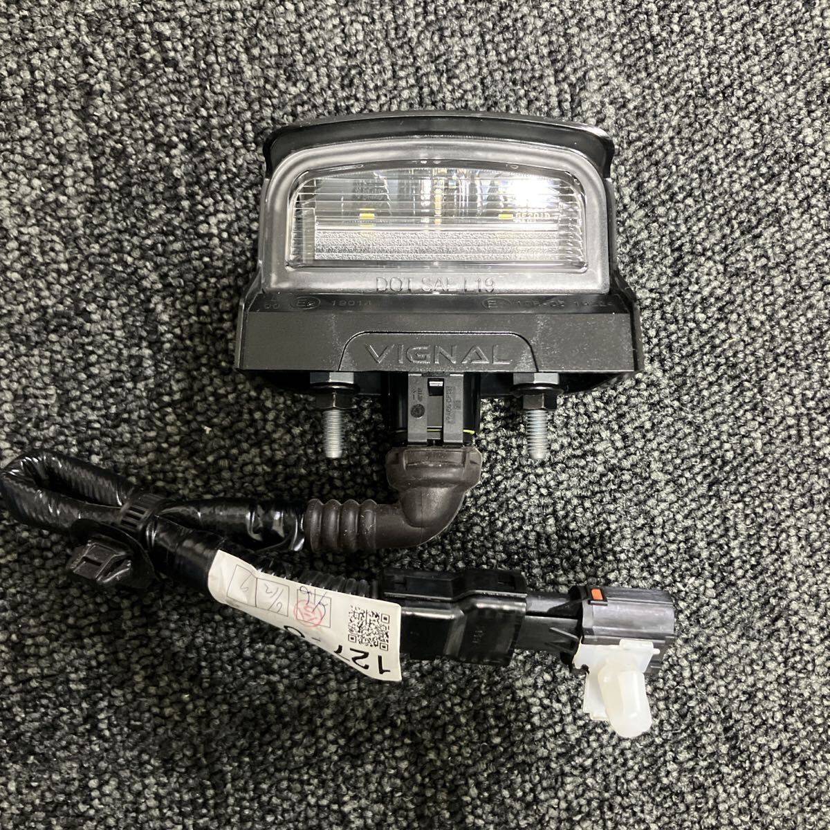 いすず 新車外し LED ナンバー灯 GIGA ライセンス拍卖