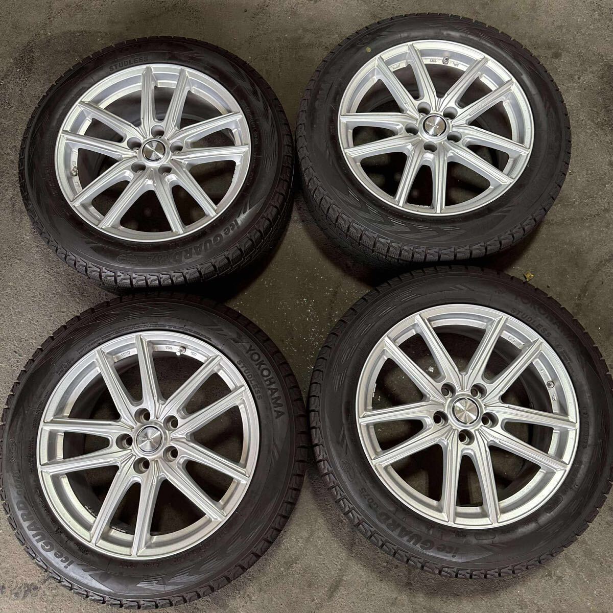 【6960 】バランスを調整済み 225/60R18 4本セット冬タイヤ ヨコハマ アイスガード G075[2022年】ホイール 18X8J PCD114.3 ハブ60mm 穴5拍卖